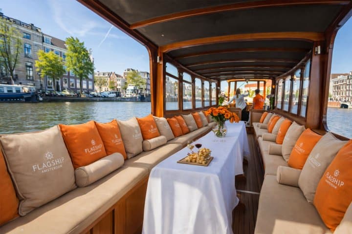 Amsterdam Classic Saloon Boat Cruise with Drinks and Cheese
